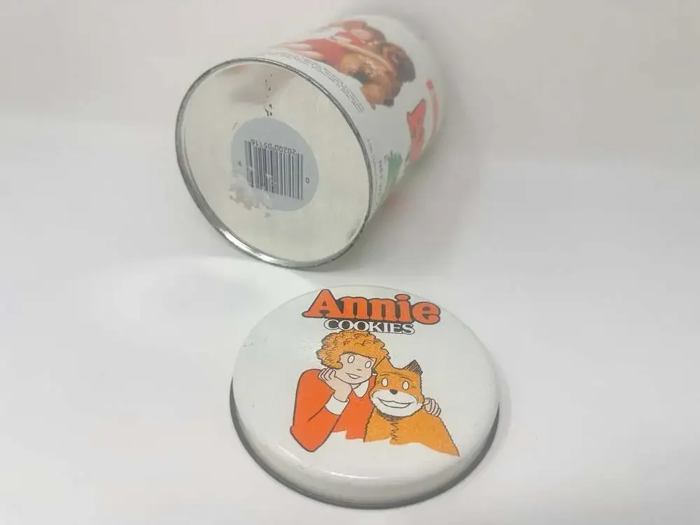 Little Orphan Annie 1981 Movie Release Vintage Tin Canister Jar Tribune Company